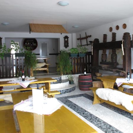 Bed and Breakfast Retro Panzio Печ Екстер'єр фото