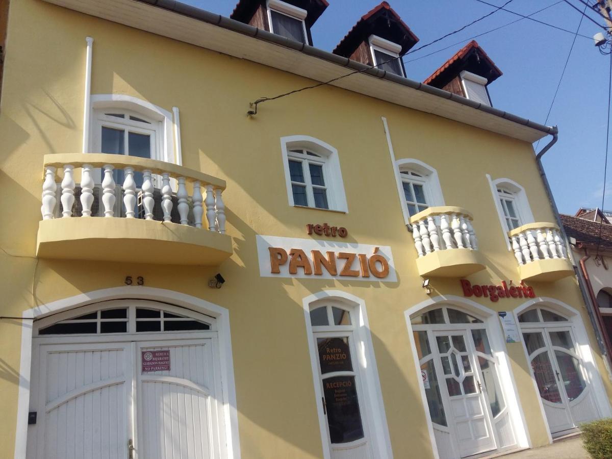 Bed and Breakfast Retro Panzio Печ Екстер'єр фото