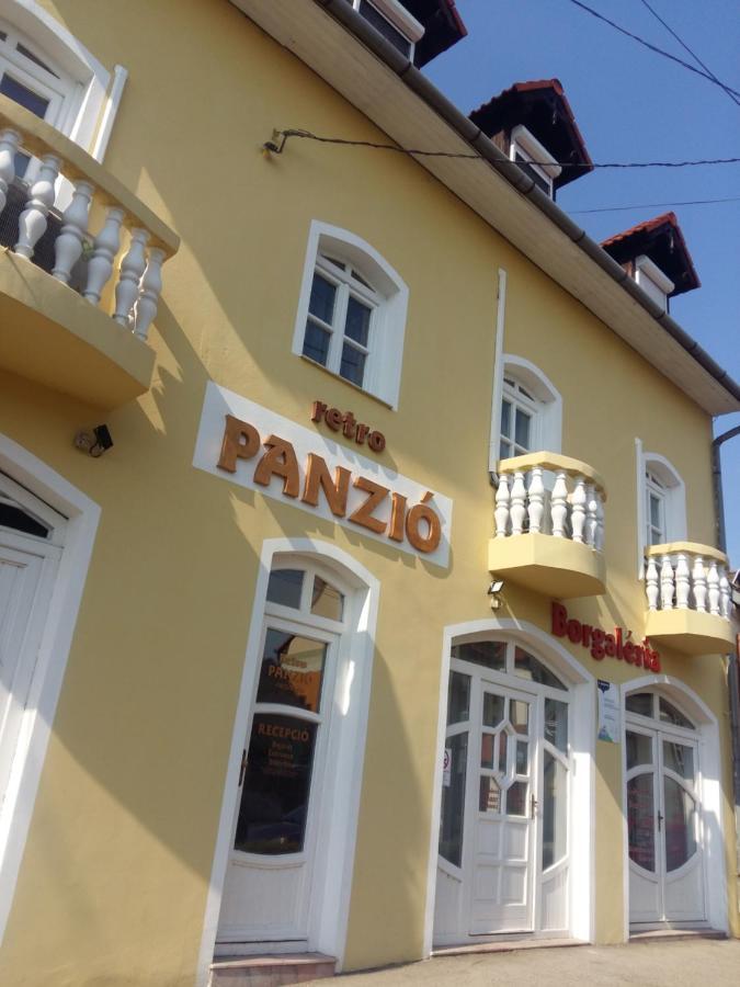 Bed and Breakfast Retro Panzio Печ Екстер'єр фото