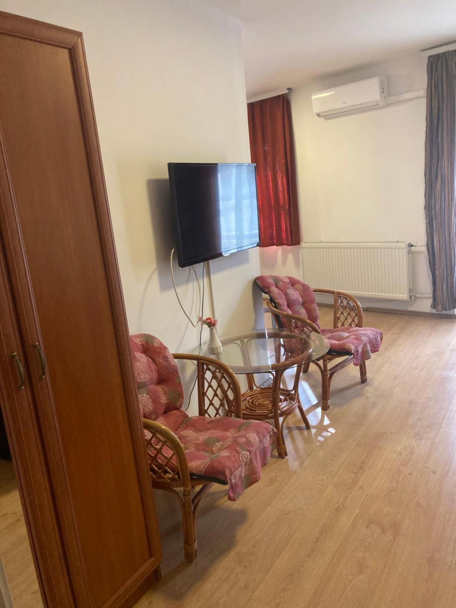 Bed and Breakfast Retro Panzio Печ Екстер'єр фото