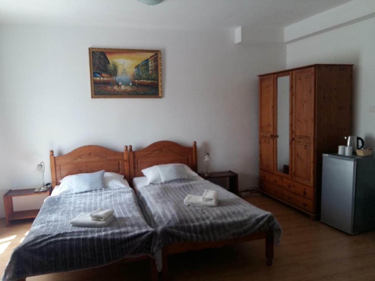 Bed and Breakfast Retro Panzio Печ Екстер'єр фото